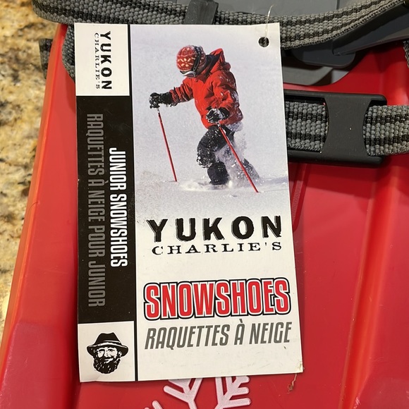 NWT Yukon Charlie’s Junior Snow Shoes for male or female - Picture 2 of 7
